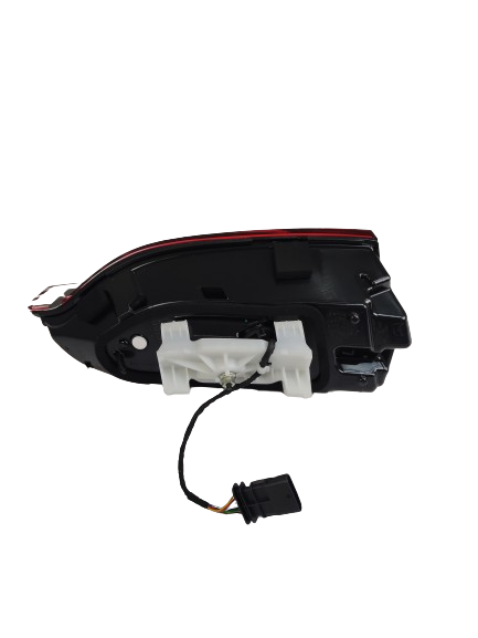 Maserati Fanale Posteriore Interno Destro Grecale OEM 6701573310 dal 2022