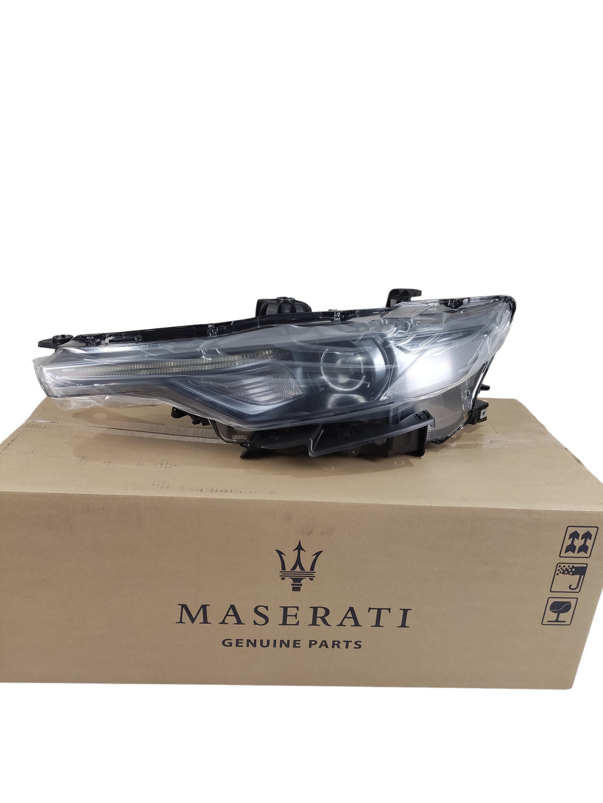 Maserati fanale faro proiettore anteriore sinistro levante oem 670034641