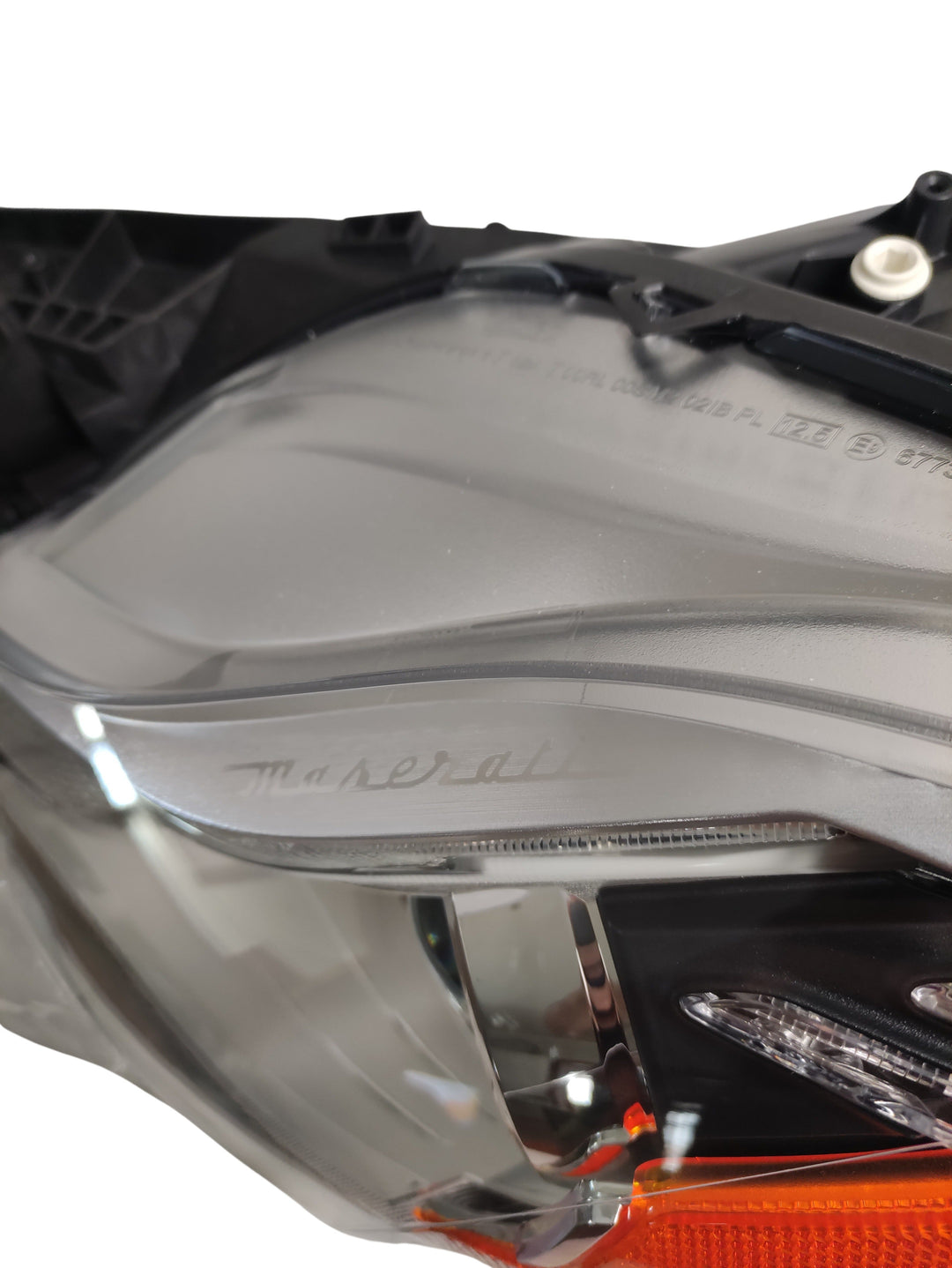 MASERATI Fanale Faro Proiettore Sinistro Quattroporte OEM 670104199
