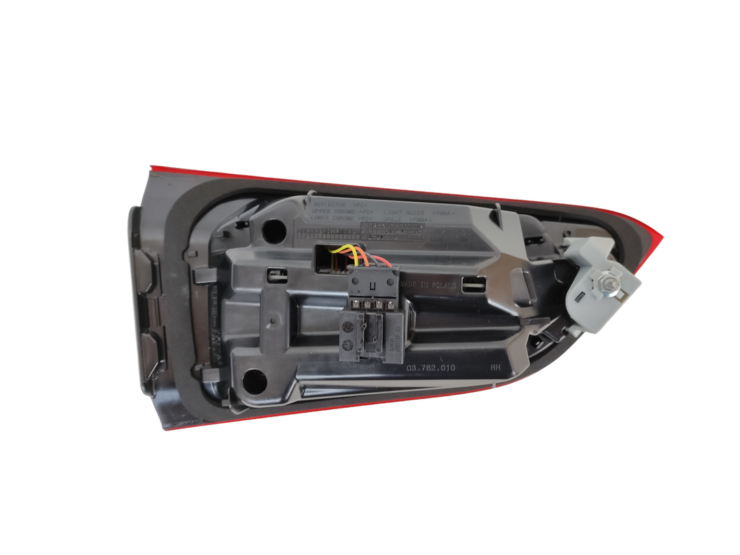 BMW X1 F48 LCI Originale Fanale Posteriore Interno LED DX   63217477718      | Fratelli Leo