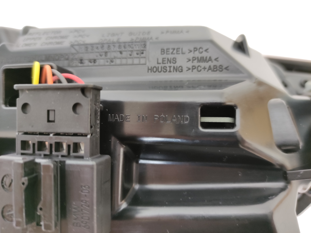 BMW Fanale Posteriore Interno LED Destro X1 F48 LCI OEM 63217477718