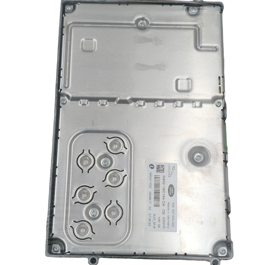 Amplificatore audio originale land rover lr172886, componente per sistema audio, vista dell'amplificatore con etichetta e collegamenti