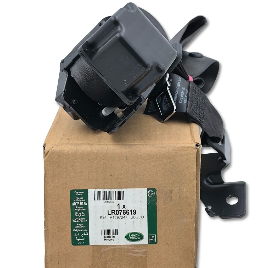 Cintura di sicurezza Land Rover con riavvolgitore OEM LR076619, componente di sicurezza con etichetta visibile.