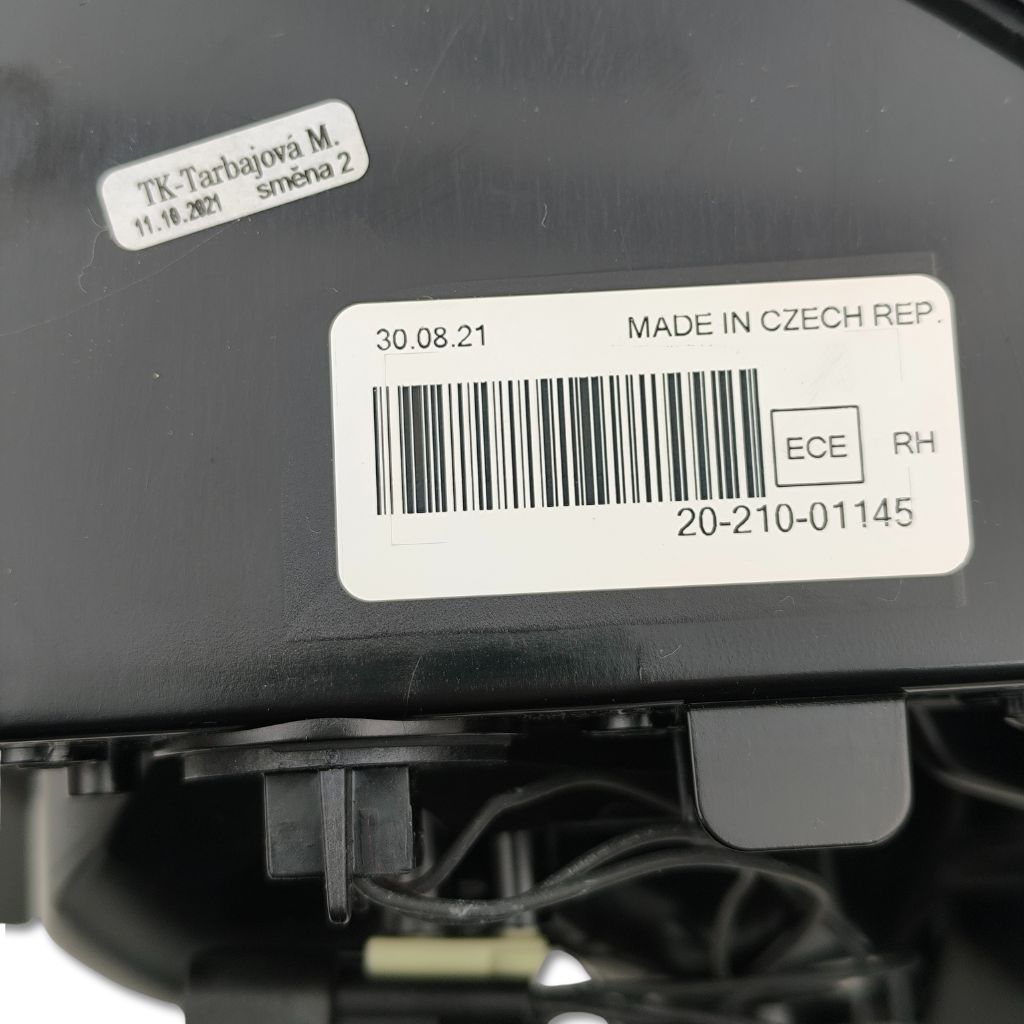 Fanale posteriore destro Land Rover OEM LR039796, componente originale con etichetta visibile, per veicolo Land Rover.