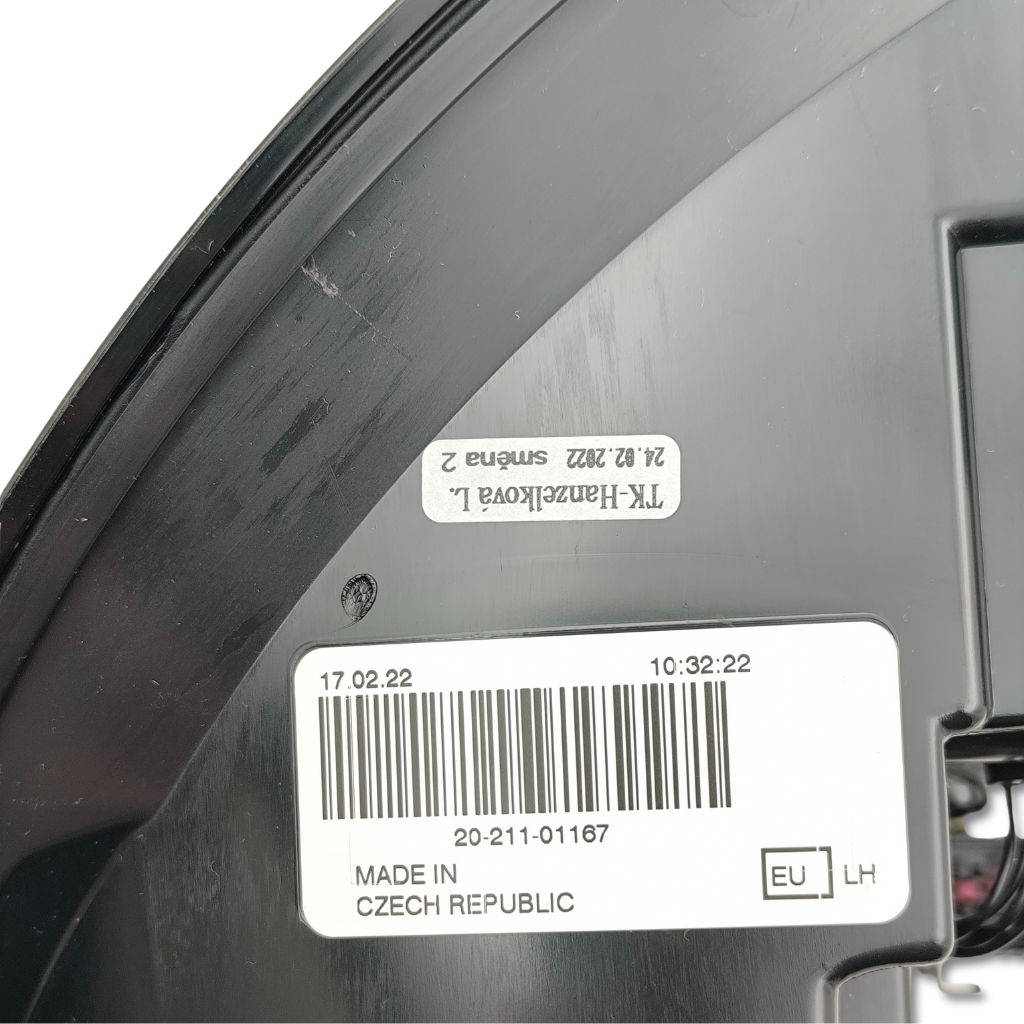 Fanale posteriore esterno Land Rover OEM LR079579, componente originale per veicoli Land Rover, con design e funzionalità di alta qualità.