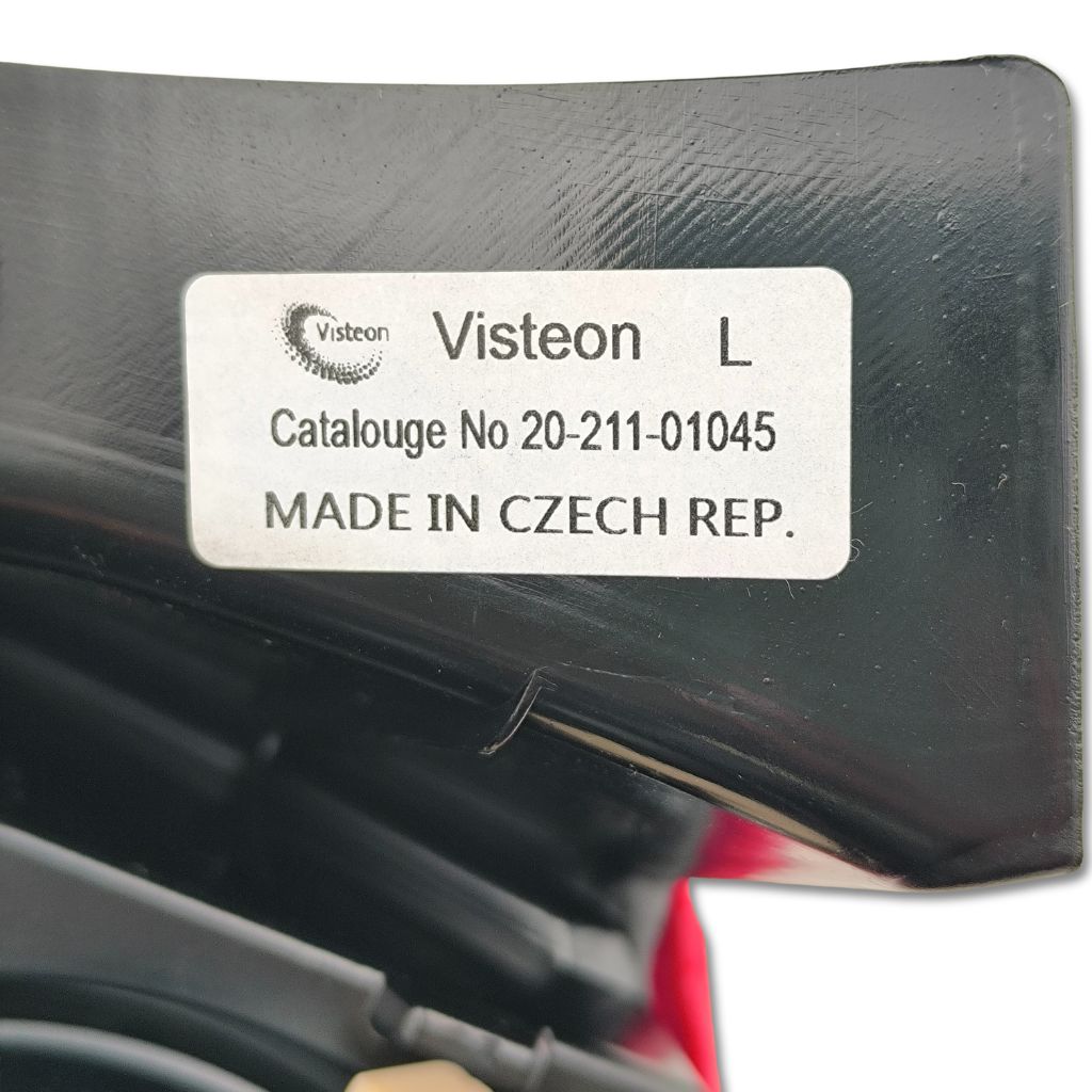 Fanale posteriore sinistro Land Rover OEM LR025607, componente auto con luci e design originale.
