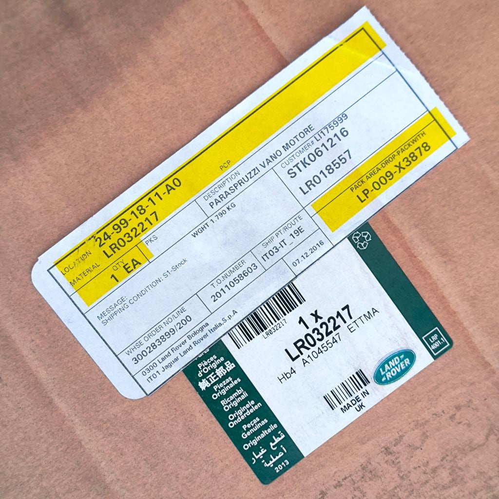 Paratia protezione motore Land Rover OEM LR032217, componente robusta per la protezione del motore del veicolo Land Rover.