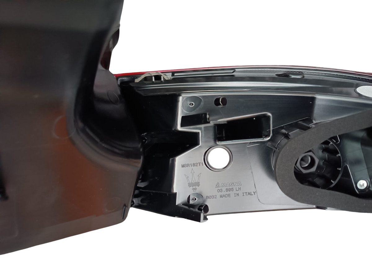Maserati fanale posteriore esterno destro grecale oem 670157329 dal 2022