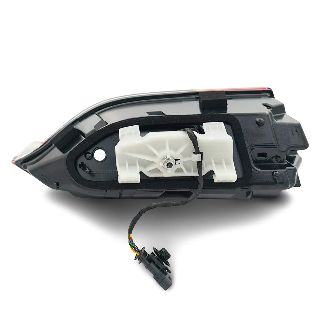 Maserati Fanale Posteriore Interno Destro Grecale USA OEM 670296351
