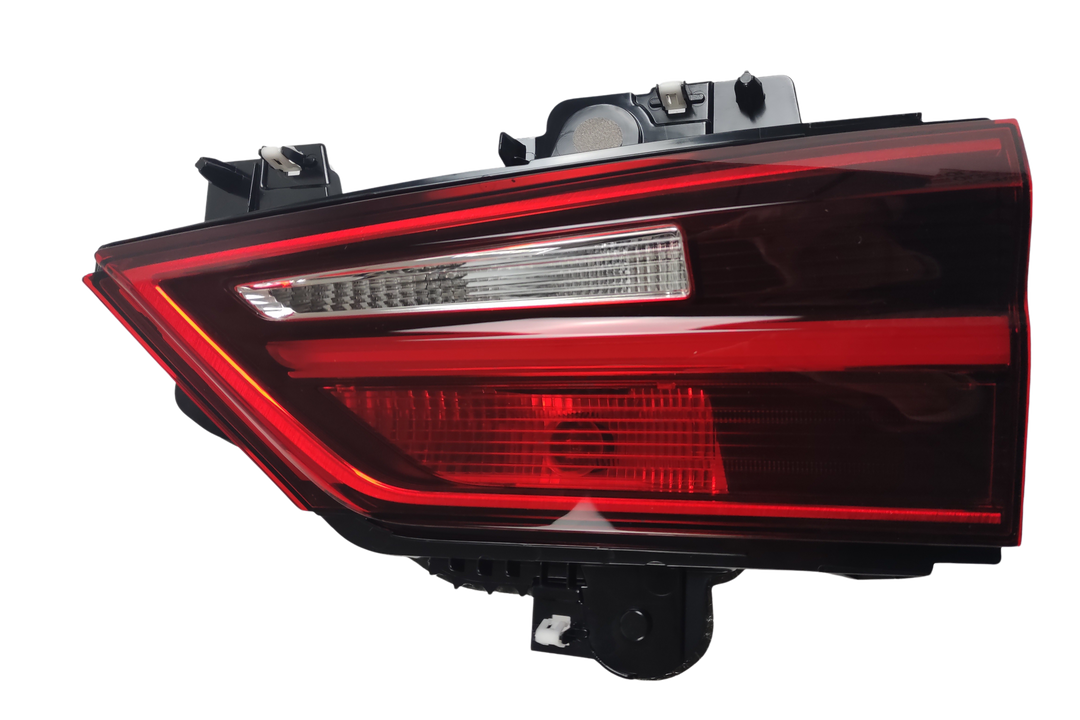 BMW Fanale X2 Originale posteriore interno sinistro Faro OEM 63217465509